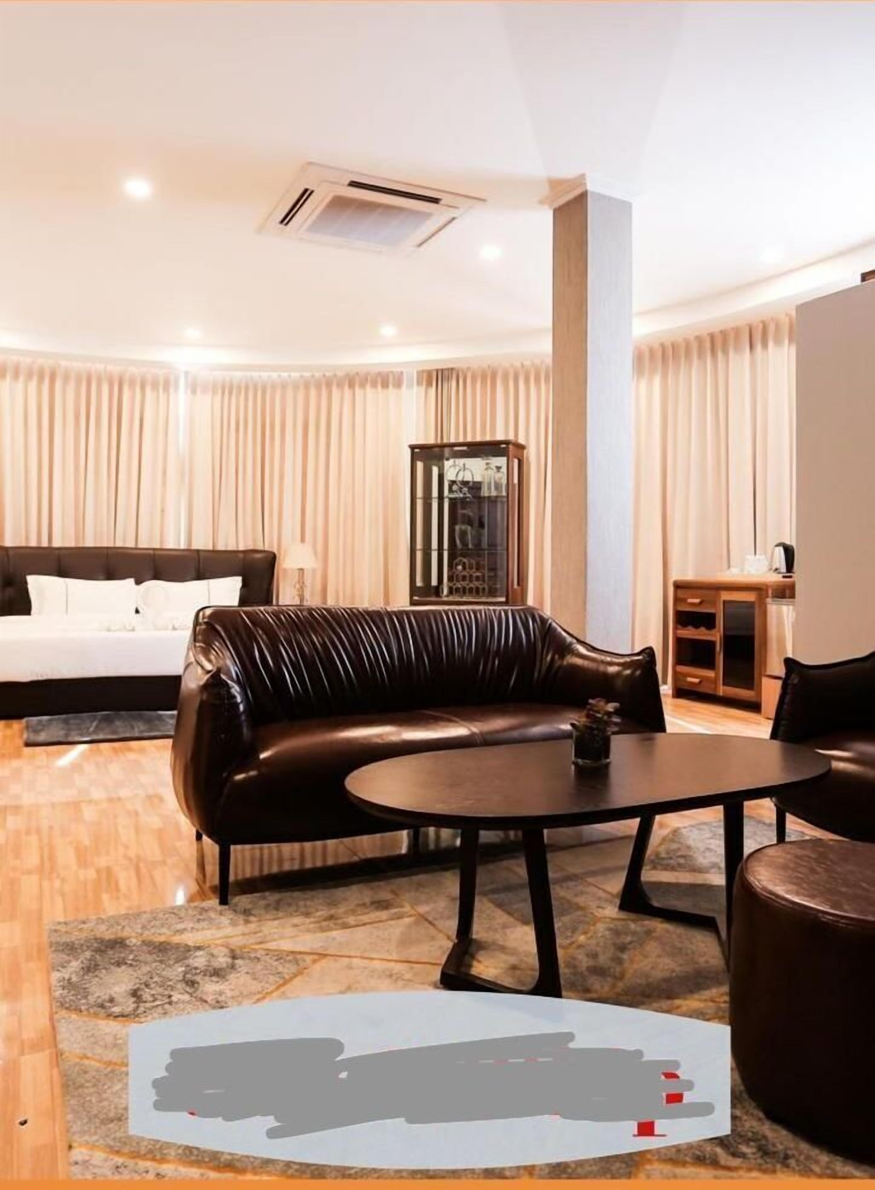 One Vientiane Hotel & Restaurant