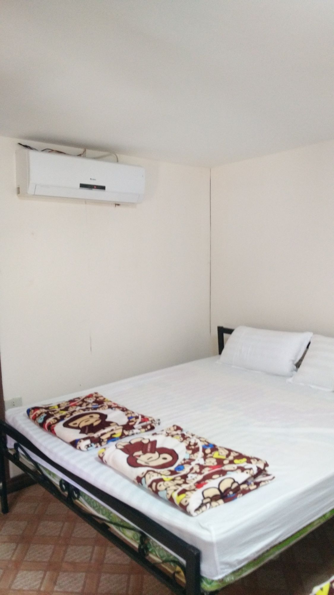 Orange Backpacker Hostel