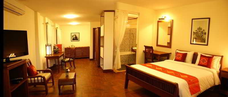 Phasouk Residence