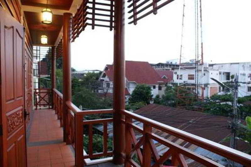 Phasouk Residence