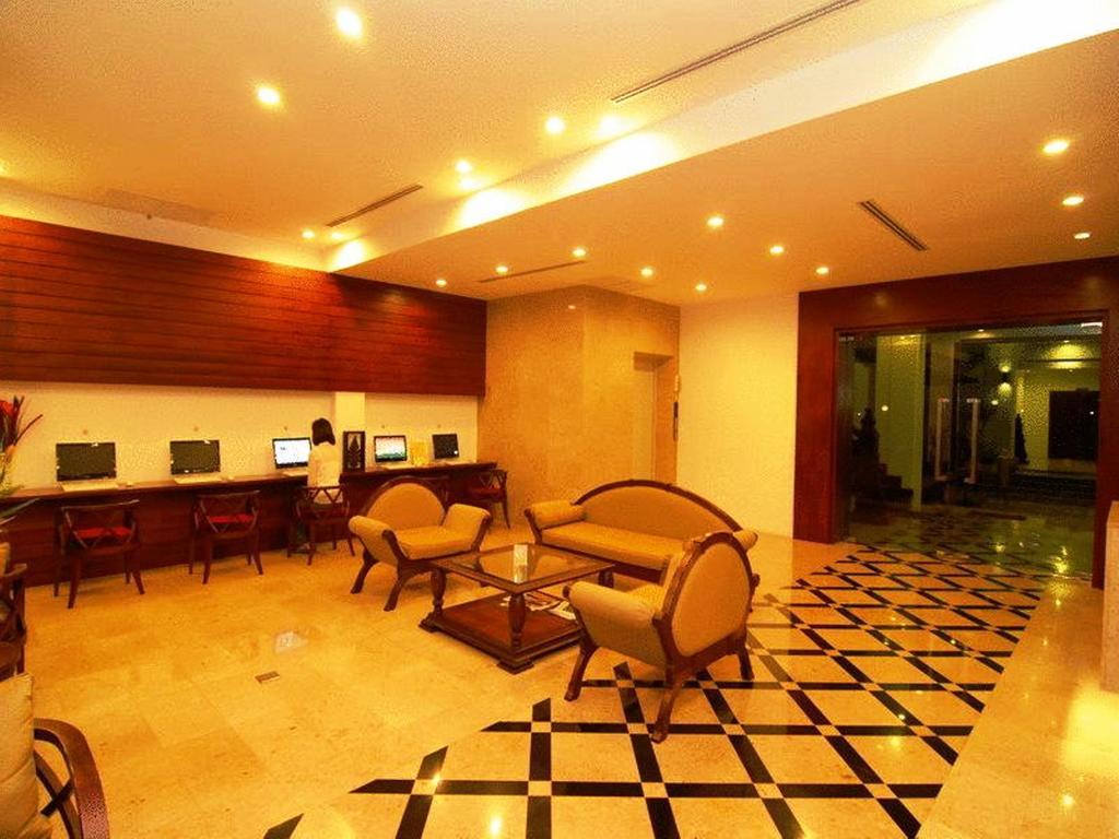 Sabaidee at Lao Hotel