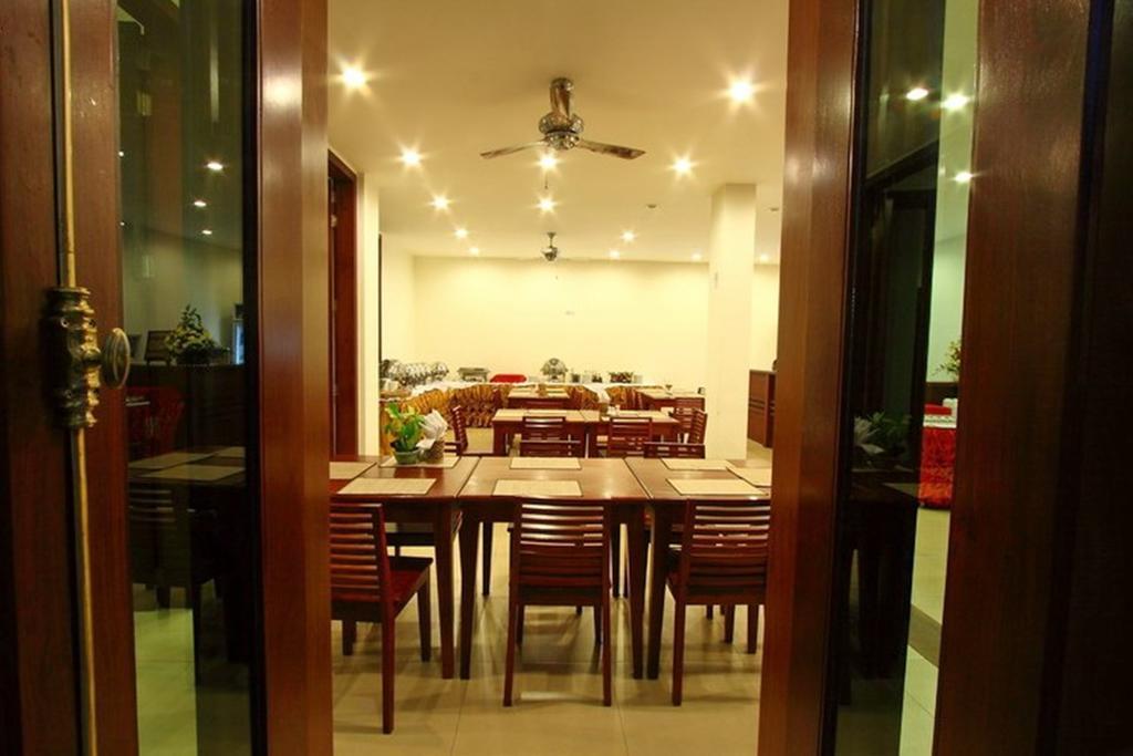 Sabaidee at Lao Hotel