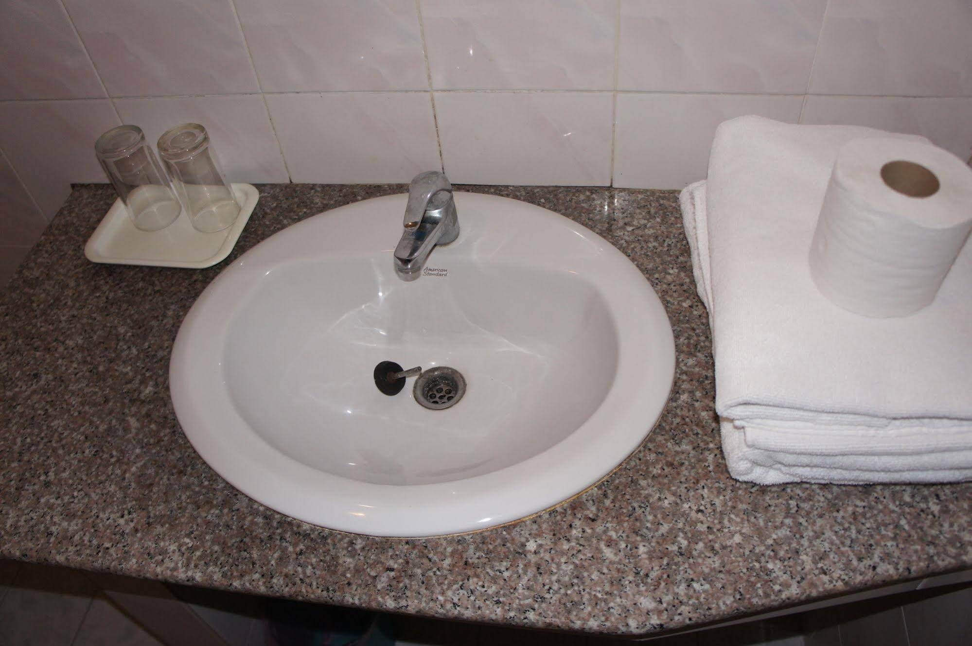 Sisavath Hotel