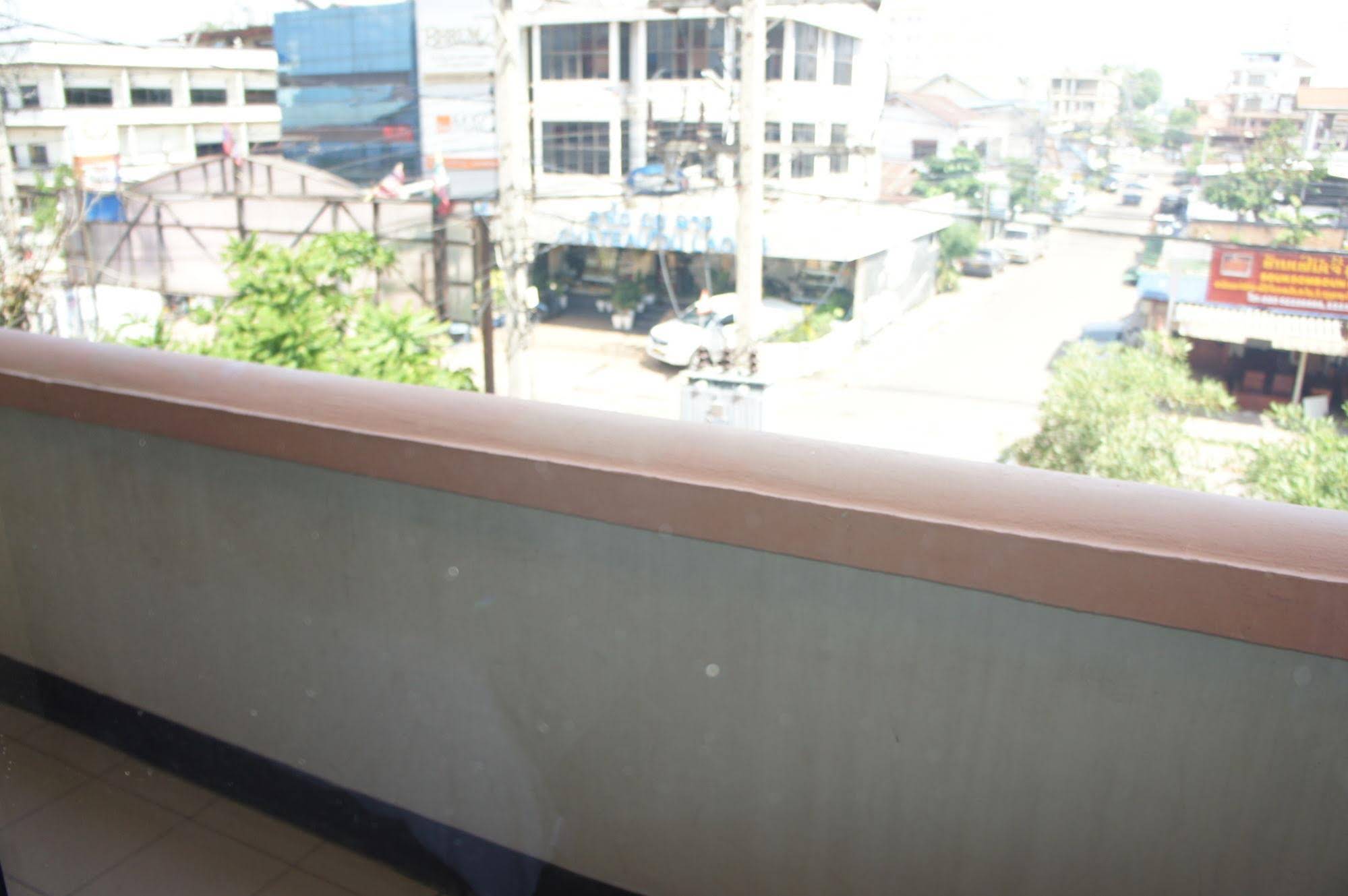 Sisavath Hotel