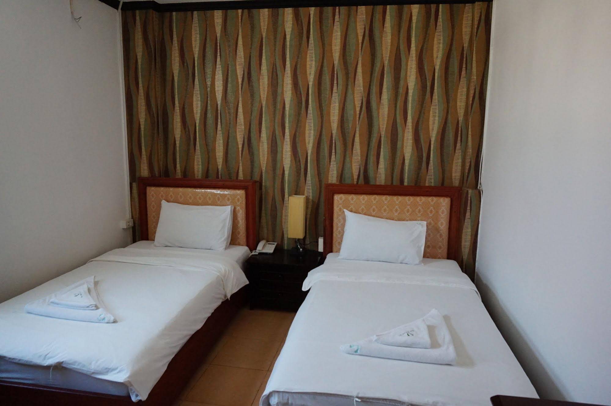 Lucky City Hotel