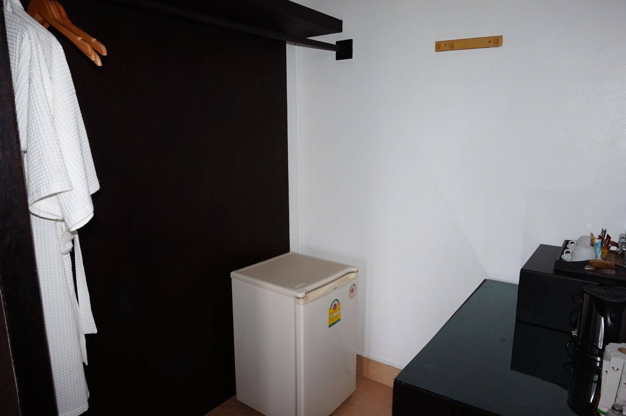Lucky City Hotel