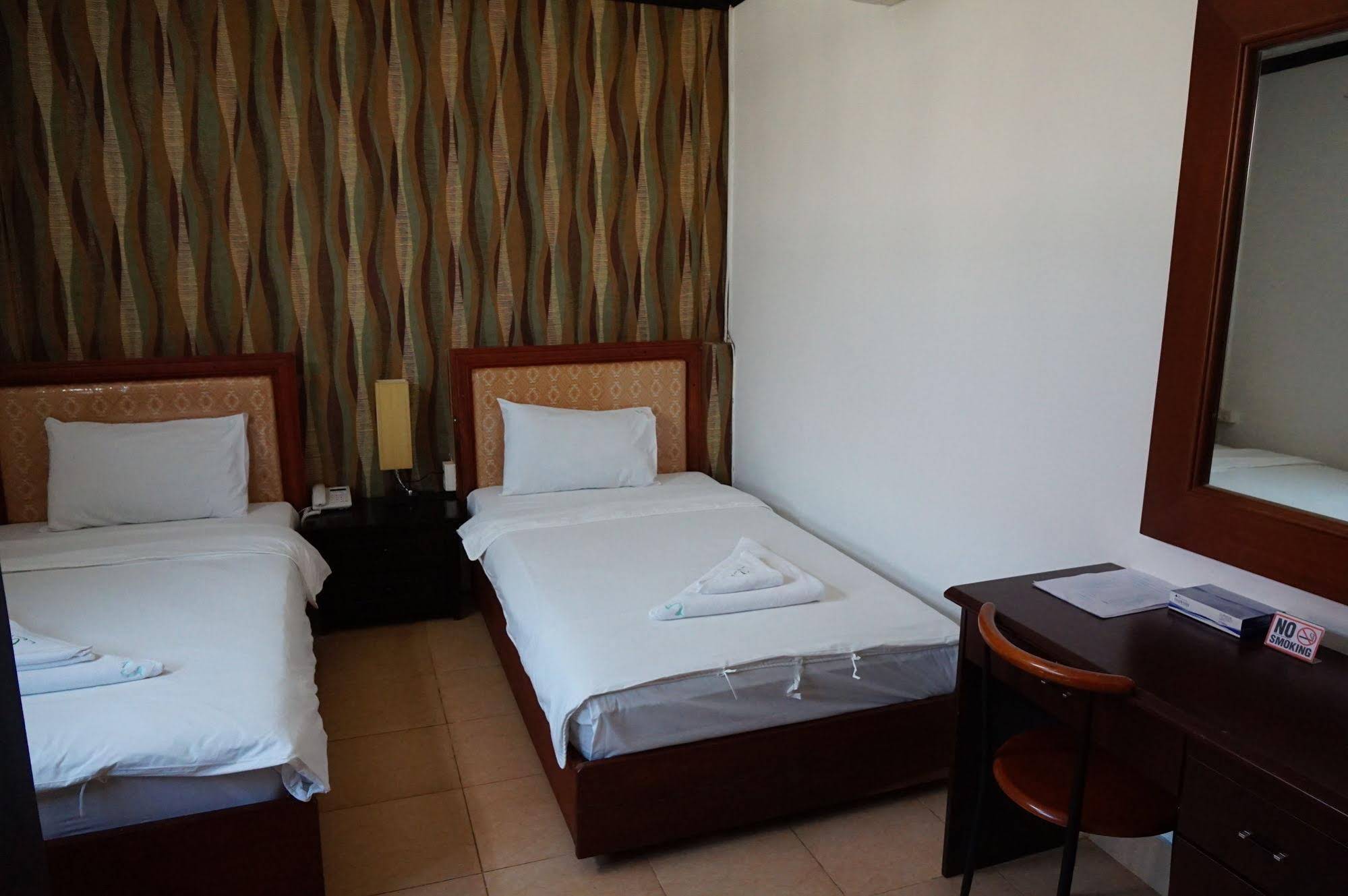 Lucky City Hotel