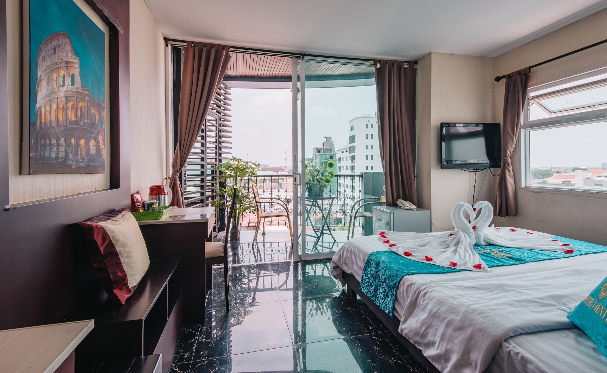 V Hotel