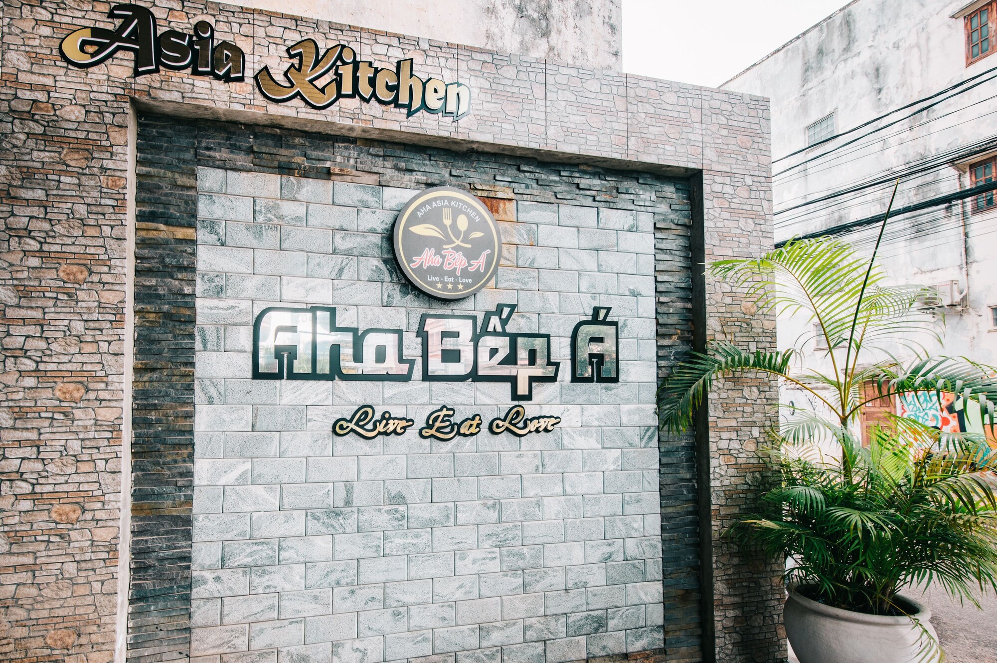 V Hotel