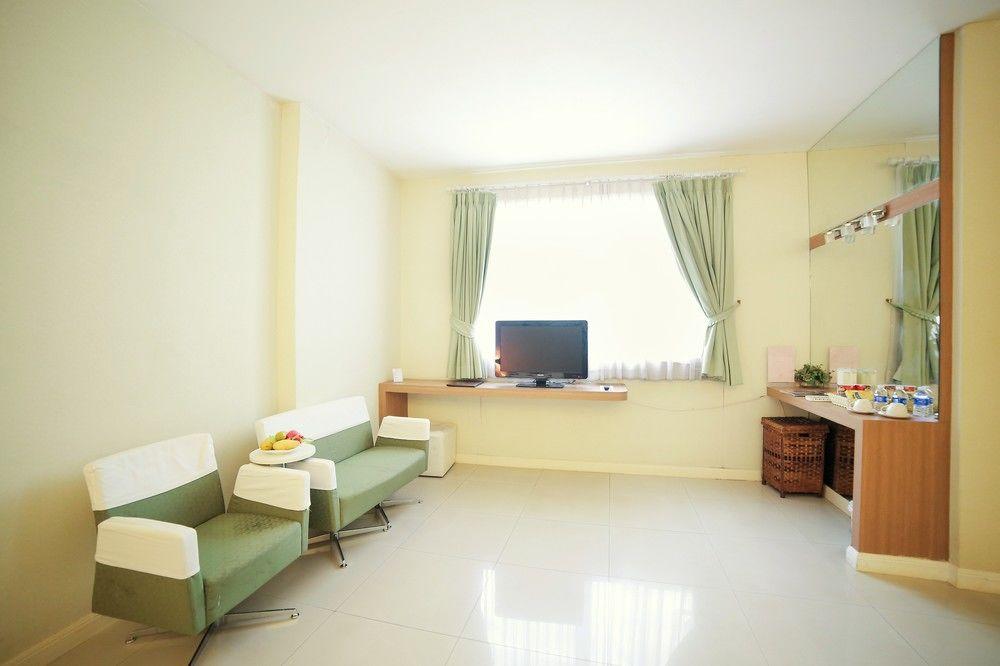 Vientiane Hemera Hotel