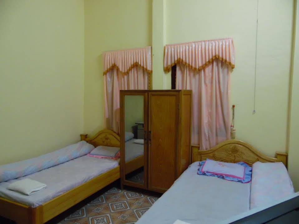 Phet Muangxam Hotel
