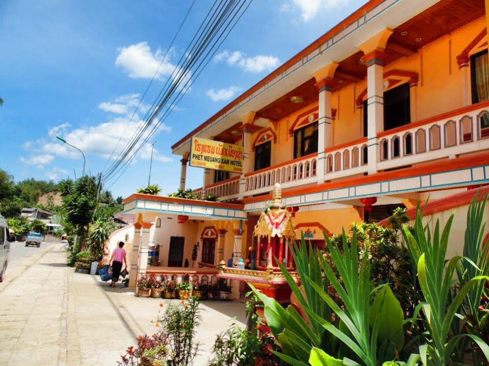 Phet Muangxam Hotel