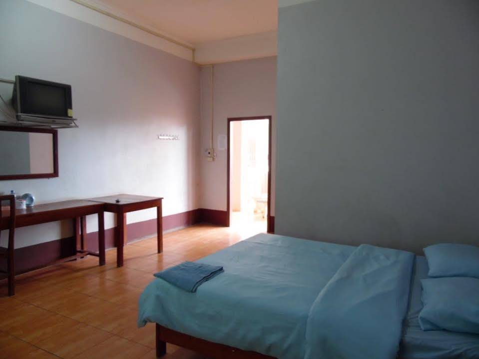 Dok Khoune Hotel