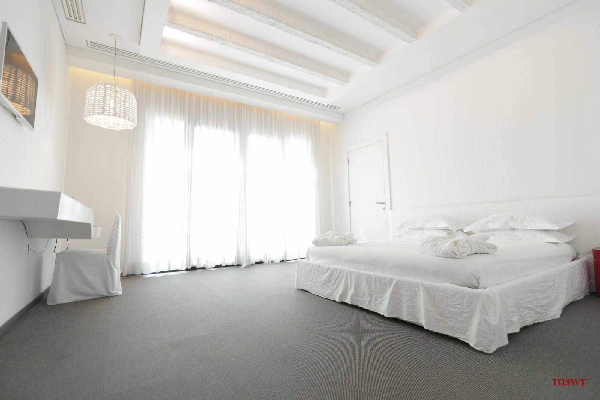 Miramar Resort Hotel & Spa