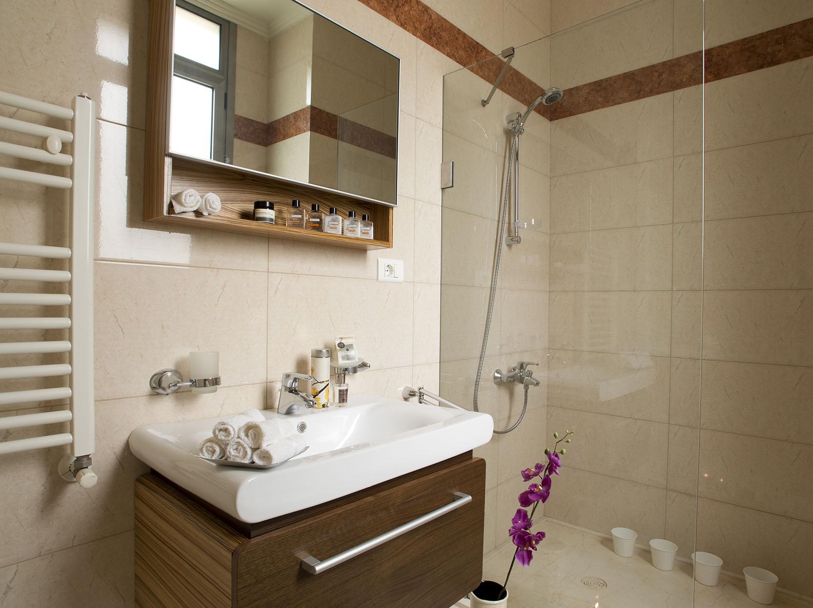 LIQAA Hotel & Convention Center