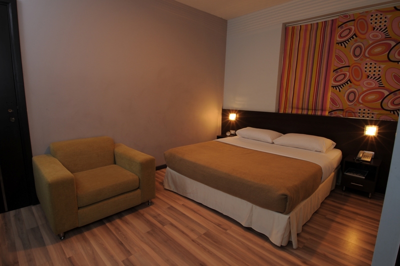 Suite Hotel Chrome