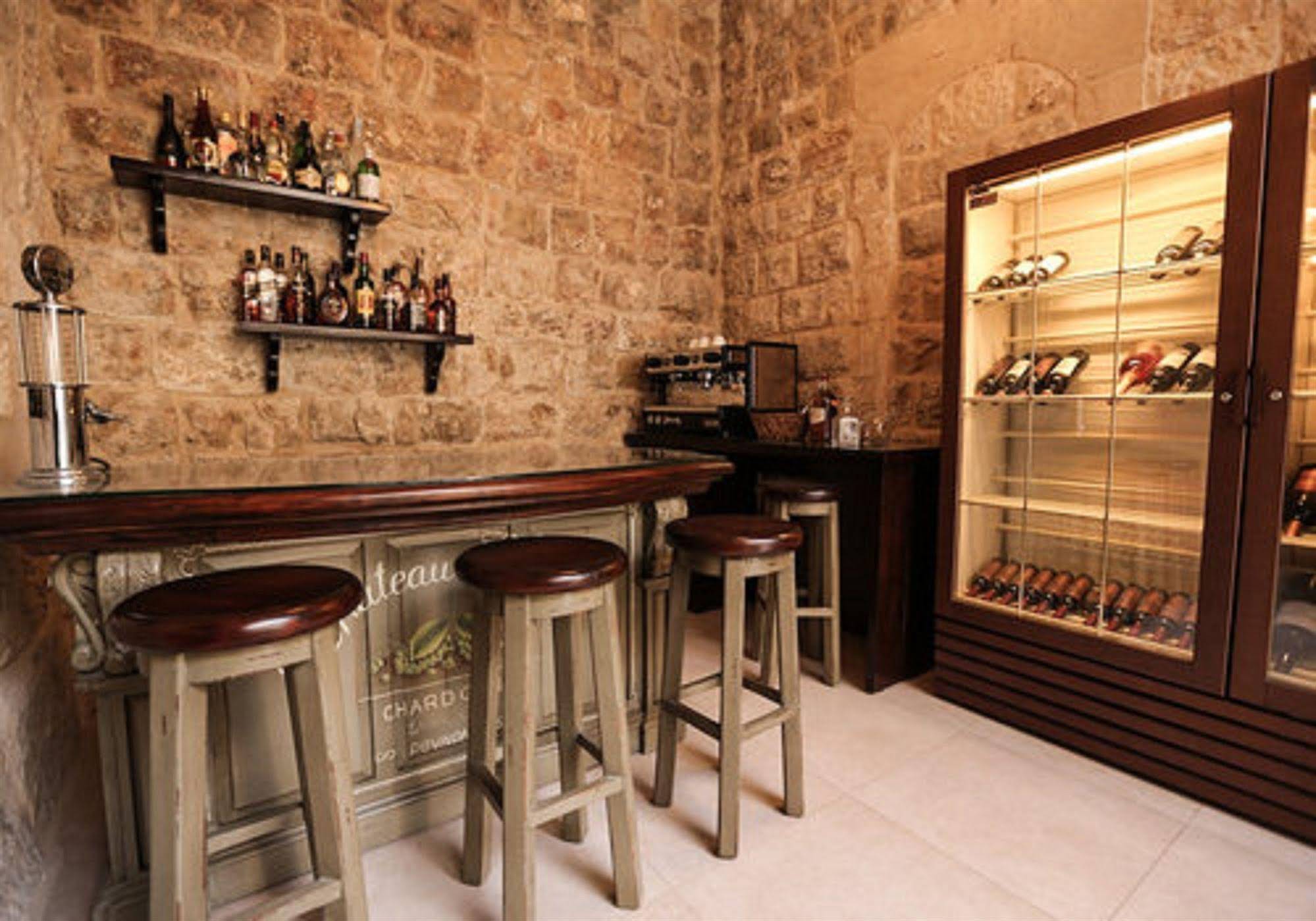 Deir Al Oumara Hotel