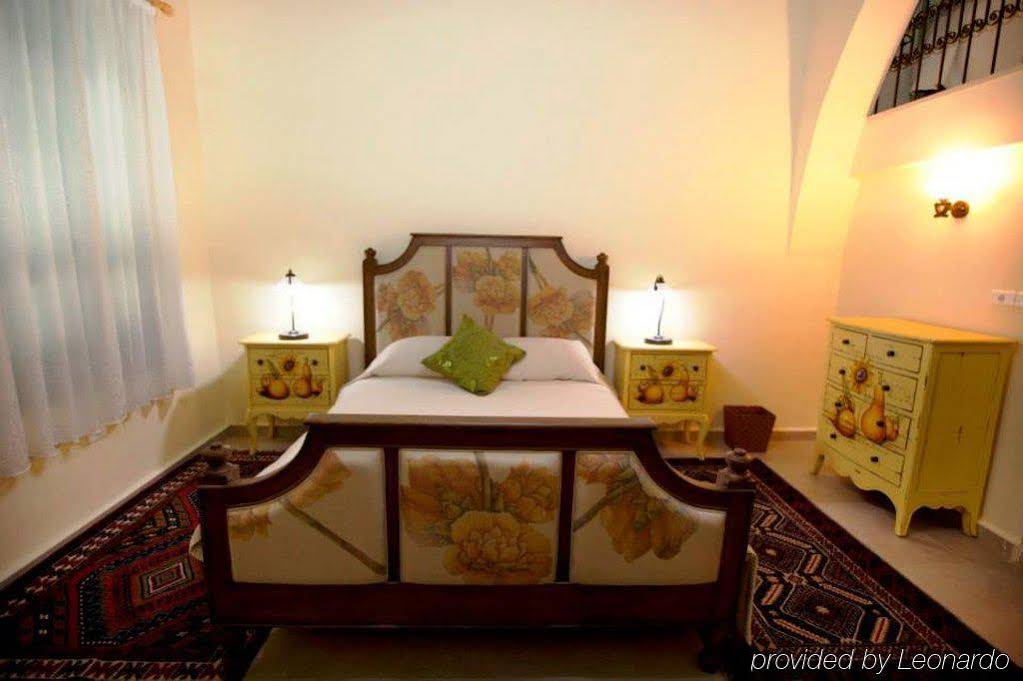 Deir Al Oumara Hotel