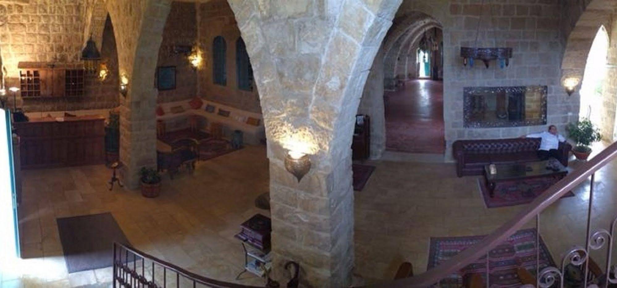 Deir Al Oumara Hotel
