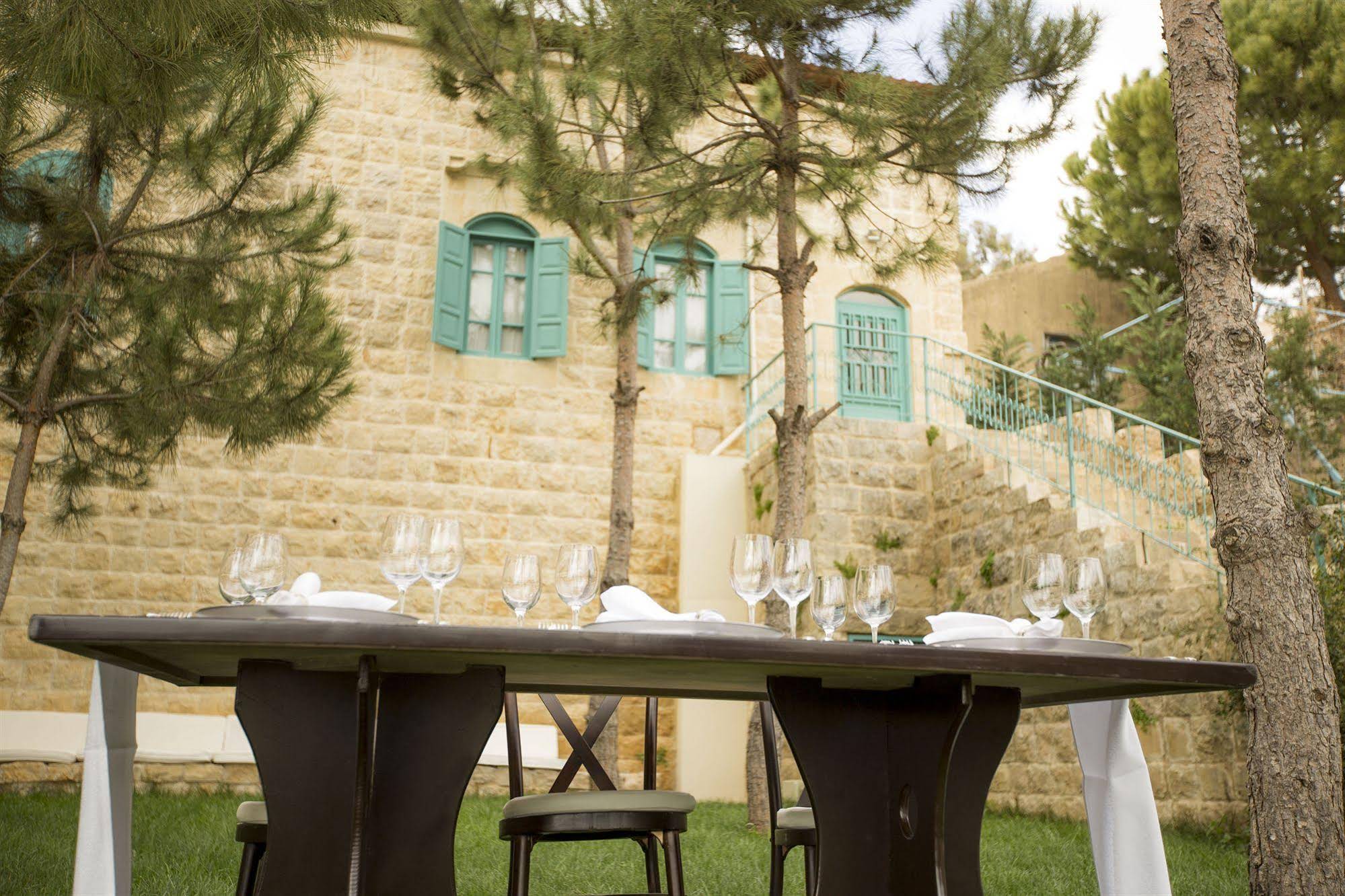 Deir Al Oumara Hotel