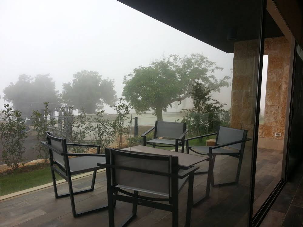Mist Hotel & Spa By Warwick