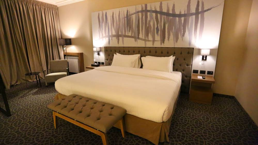 Mist Hotel & Spa By Warwick
