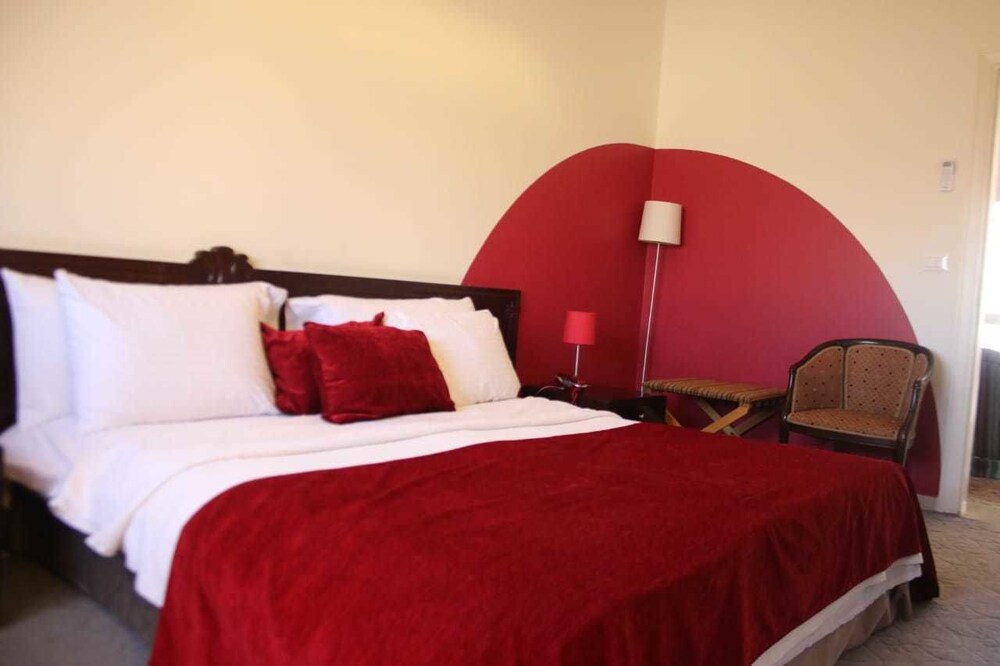 Beit El Kroum Boutique Hotel