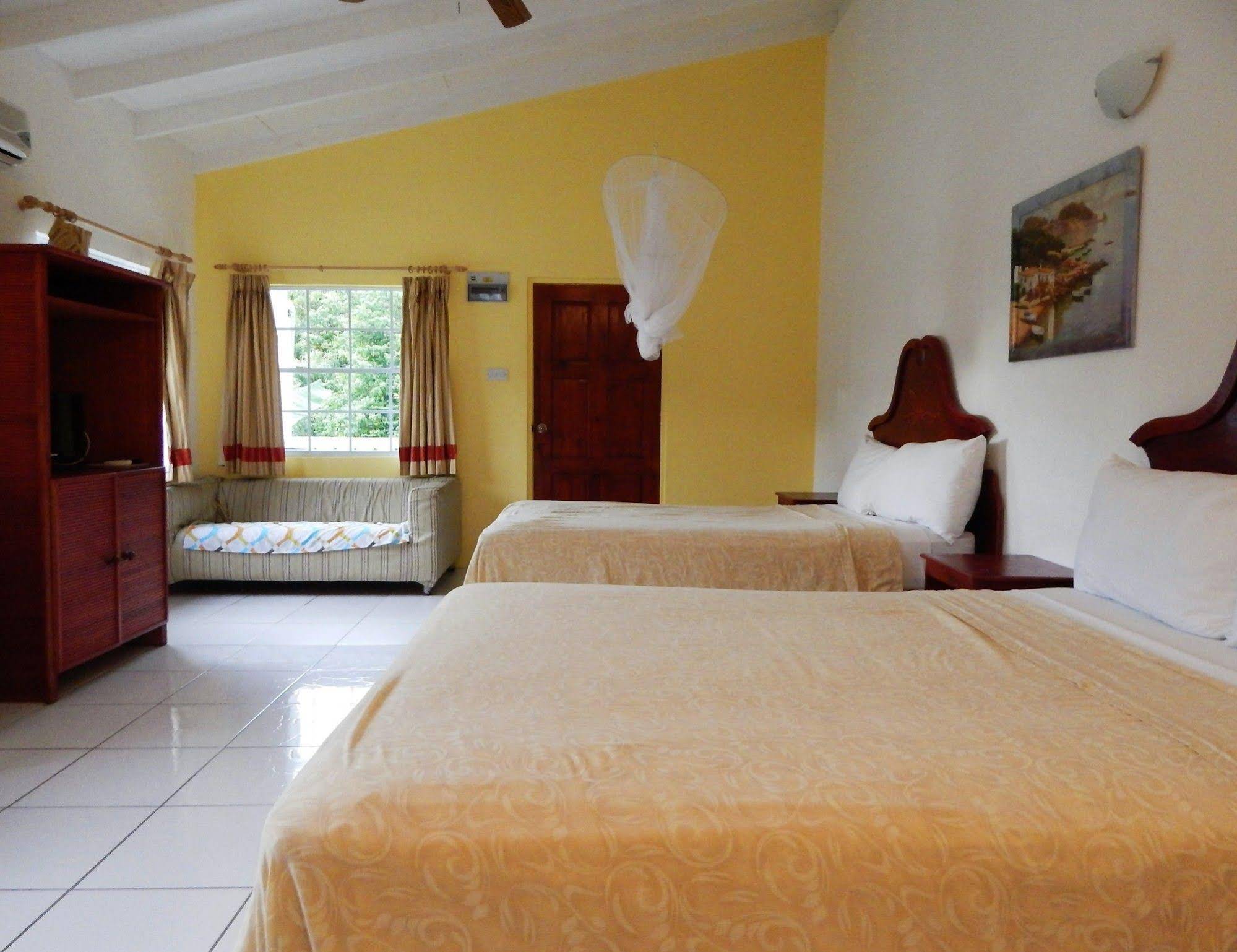 JJ's Paradise Hotel