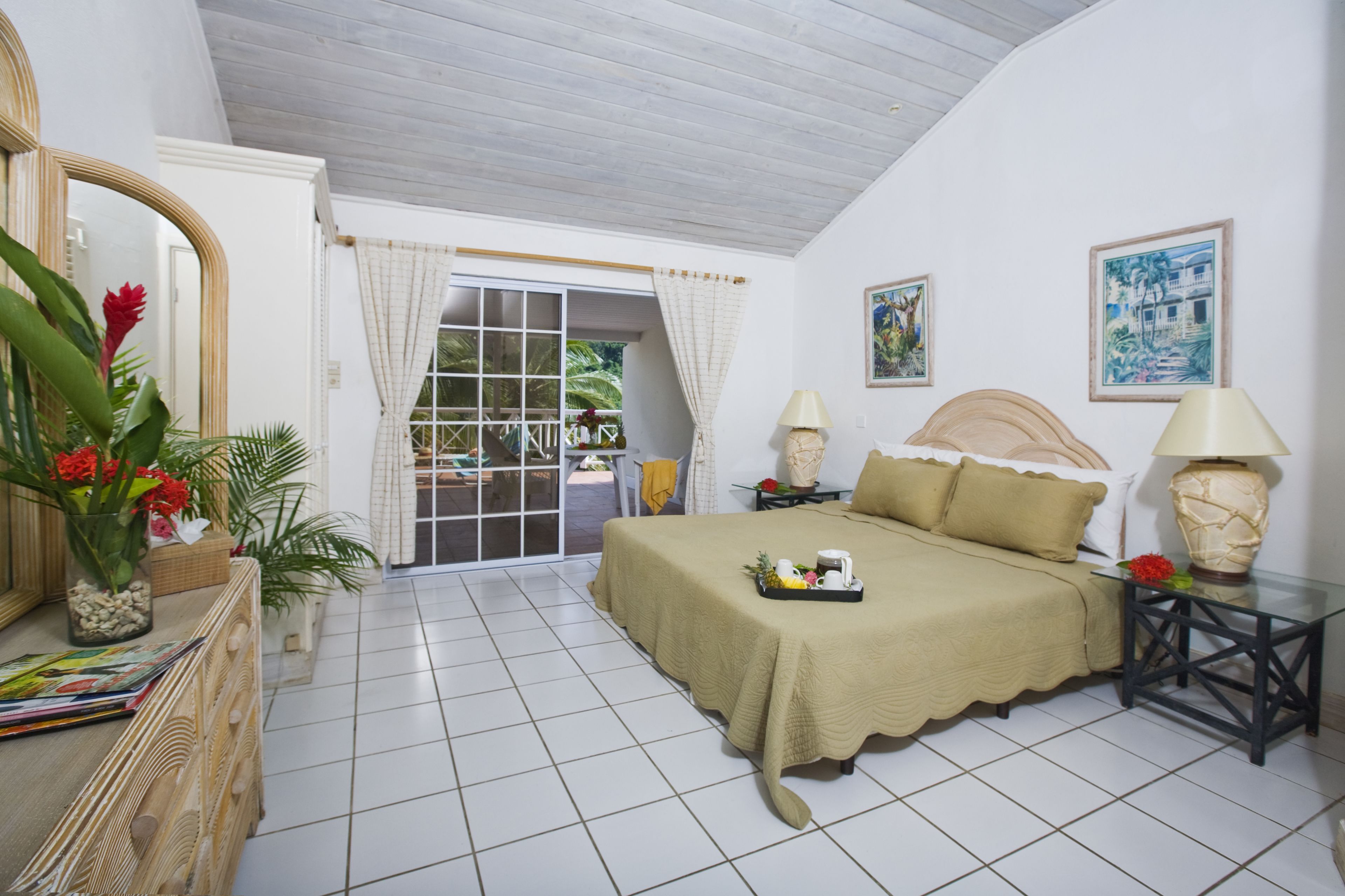 Marigot Beach Club Hotel & Dive Resort