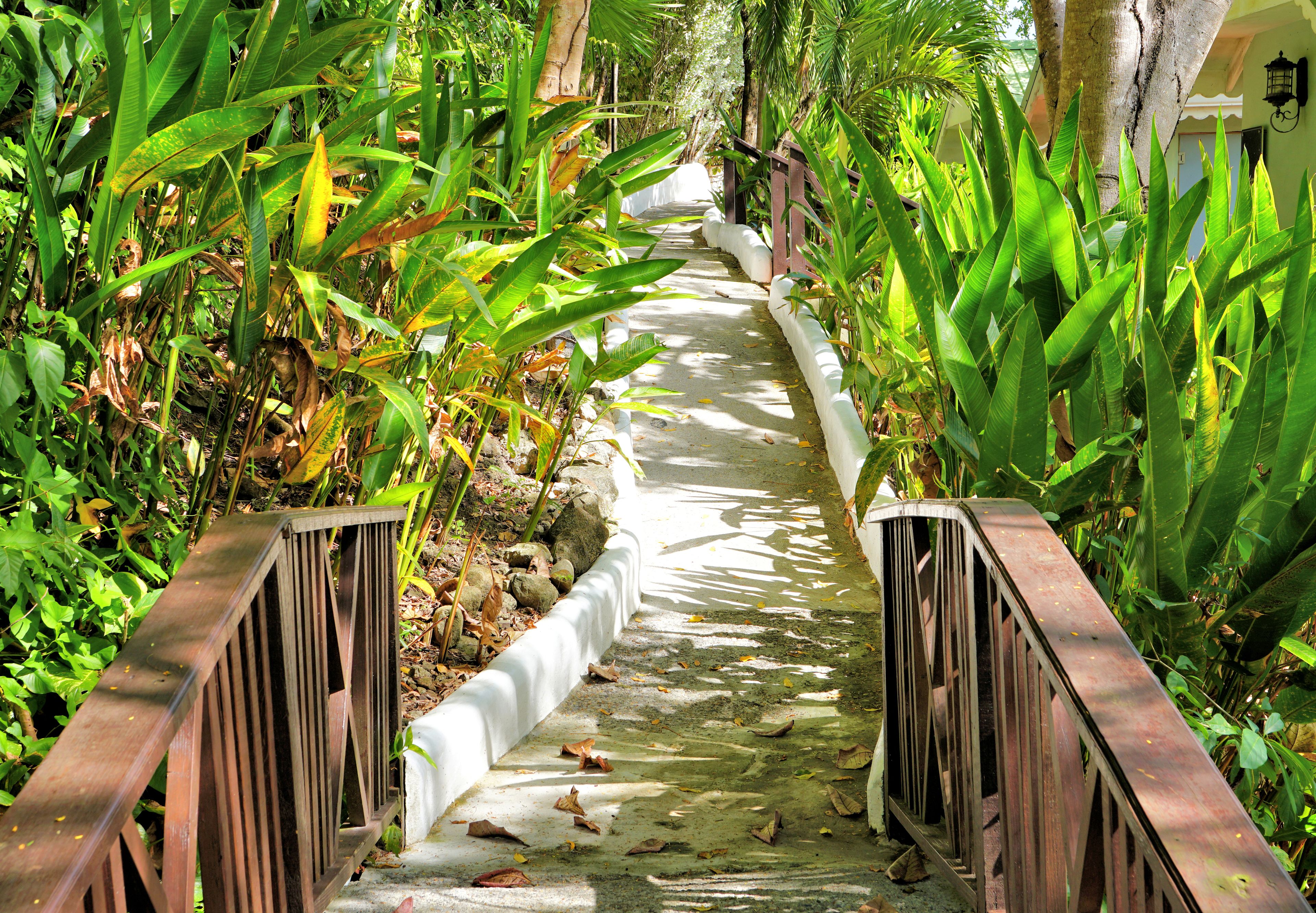 Marigot Beach Club Hotel & Dive Resort