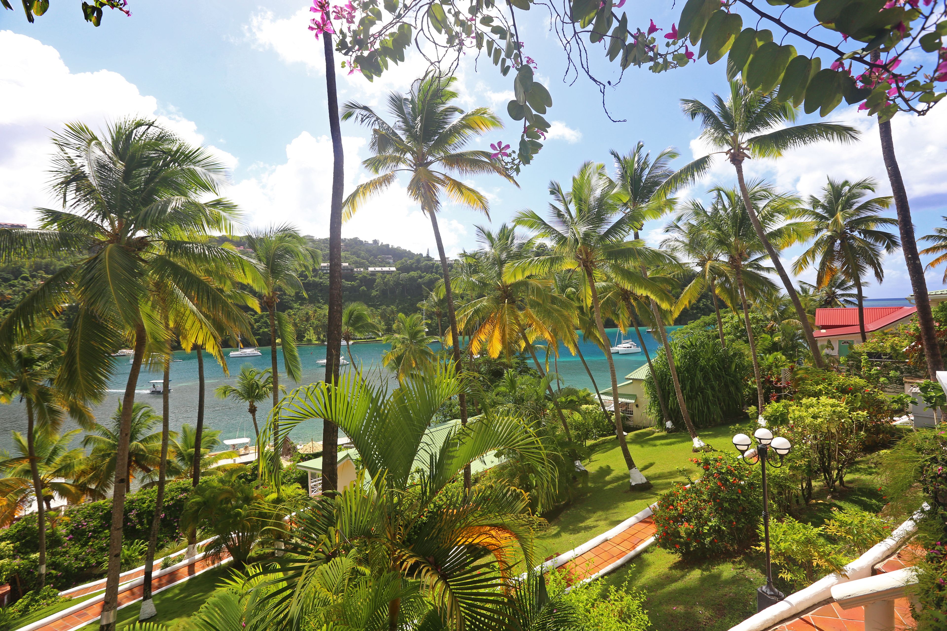 Marigot Beach Club Hotel & Dive Resort