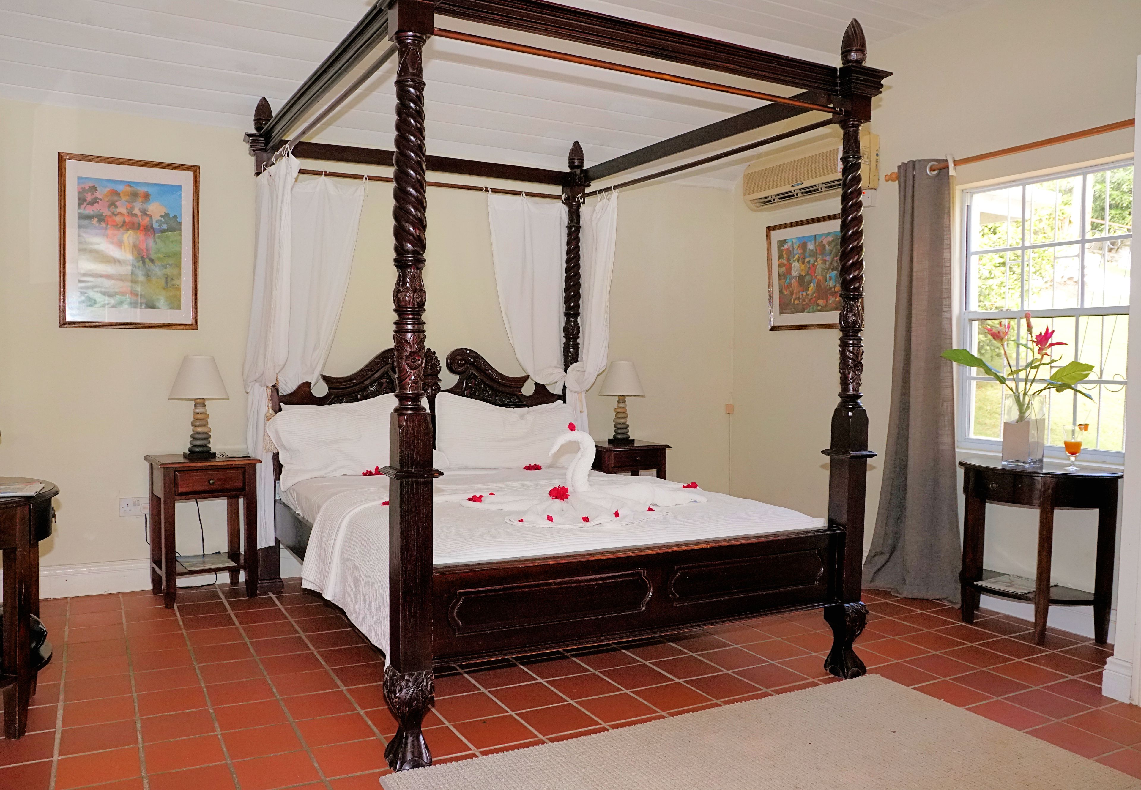 Marigot Beach Club Hotel & Dive Resort