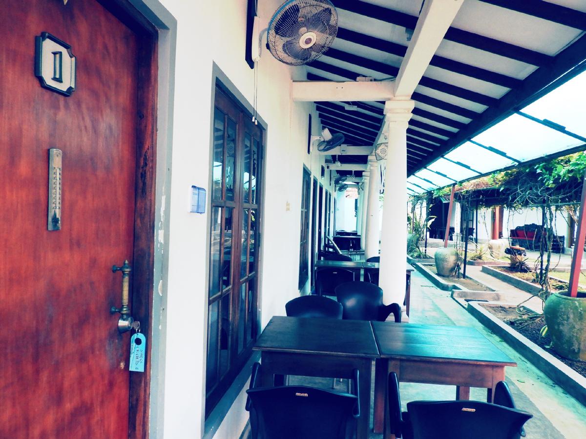 Sira's Chalets And Tour Operator