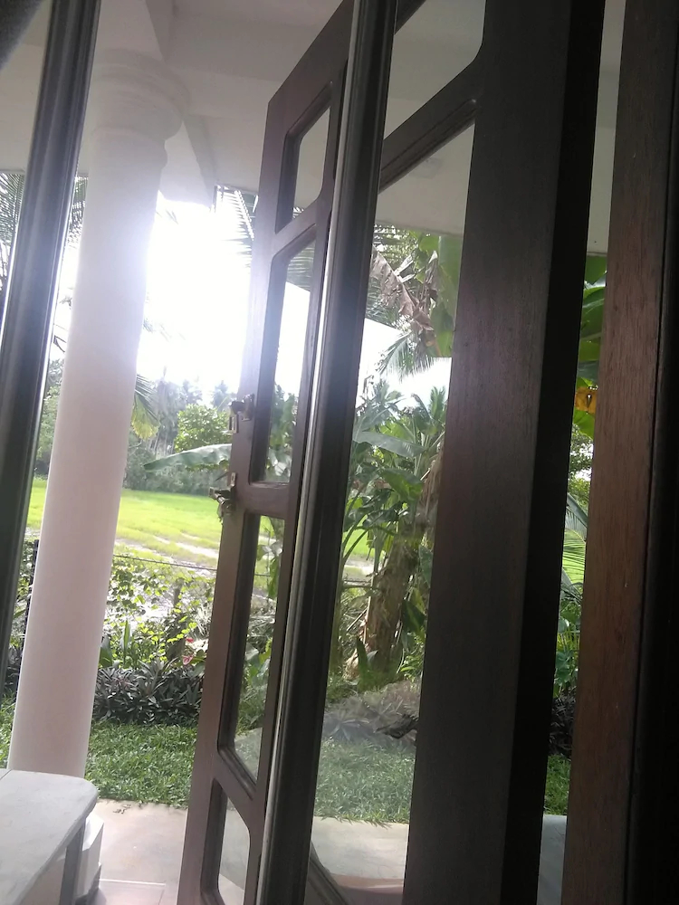 Field Island Villa