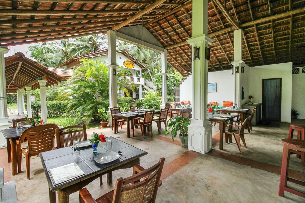 Sunnys Guest House by OYO Rooms