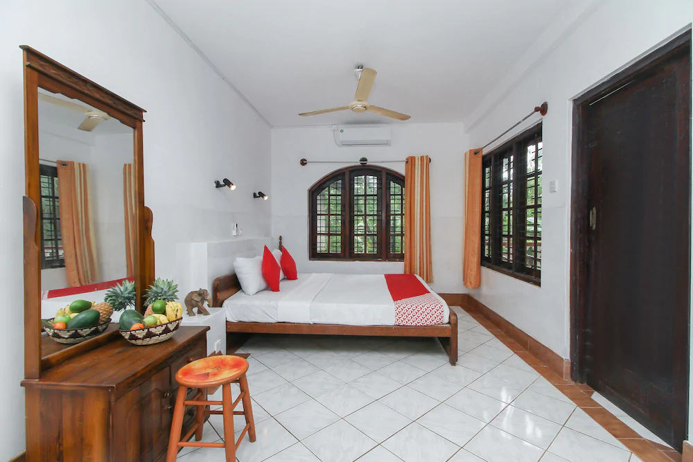 Sunnys Guest House by OYO Rooms