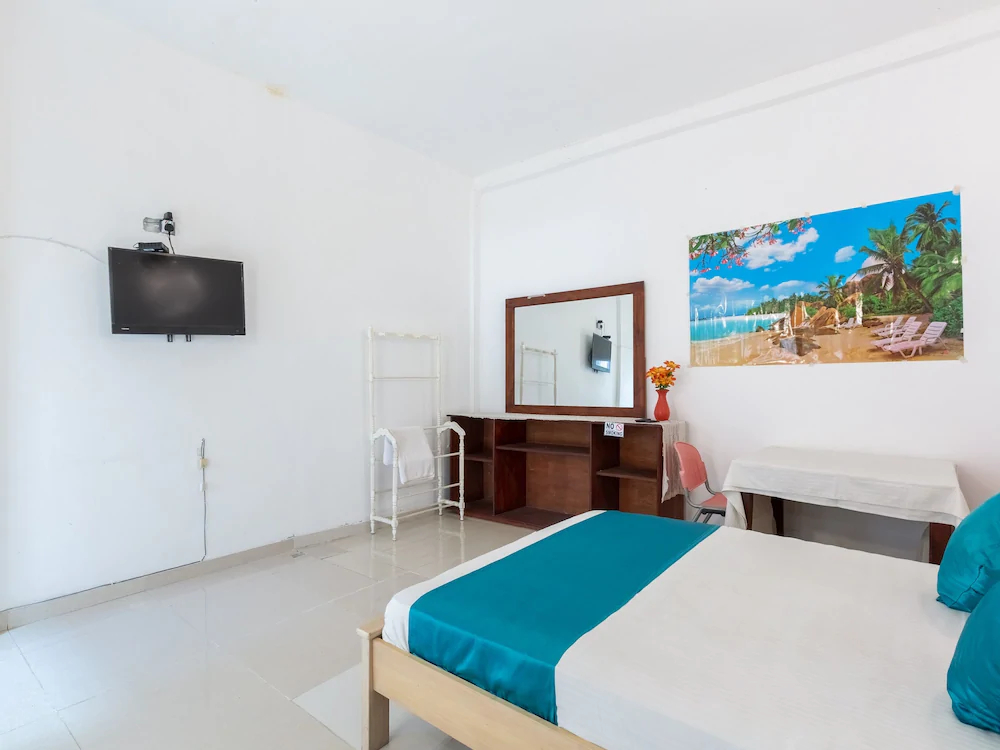 A4 Holiday Inn by Yoho