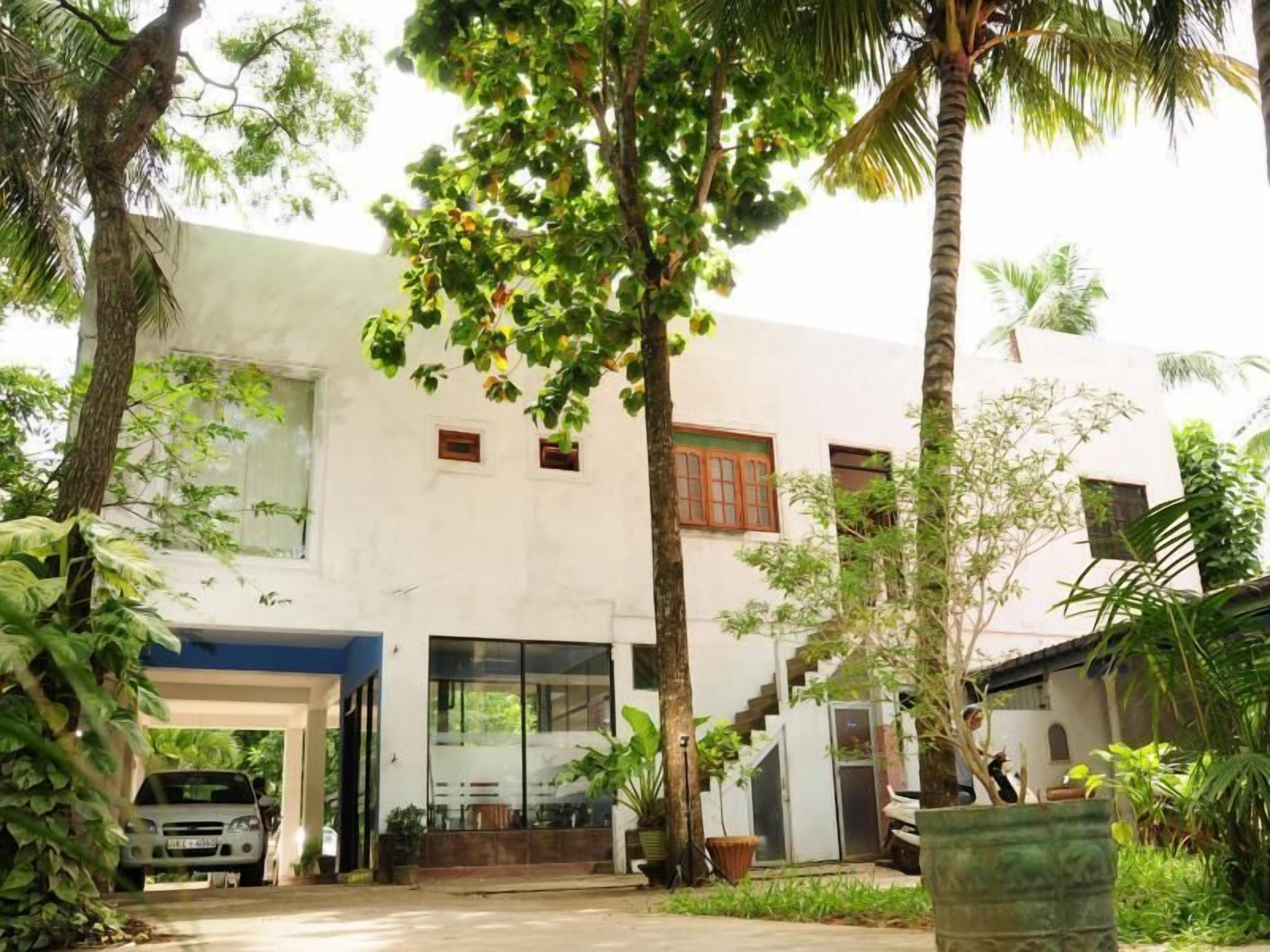 Hotel Water Garden In Anuradhapura