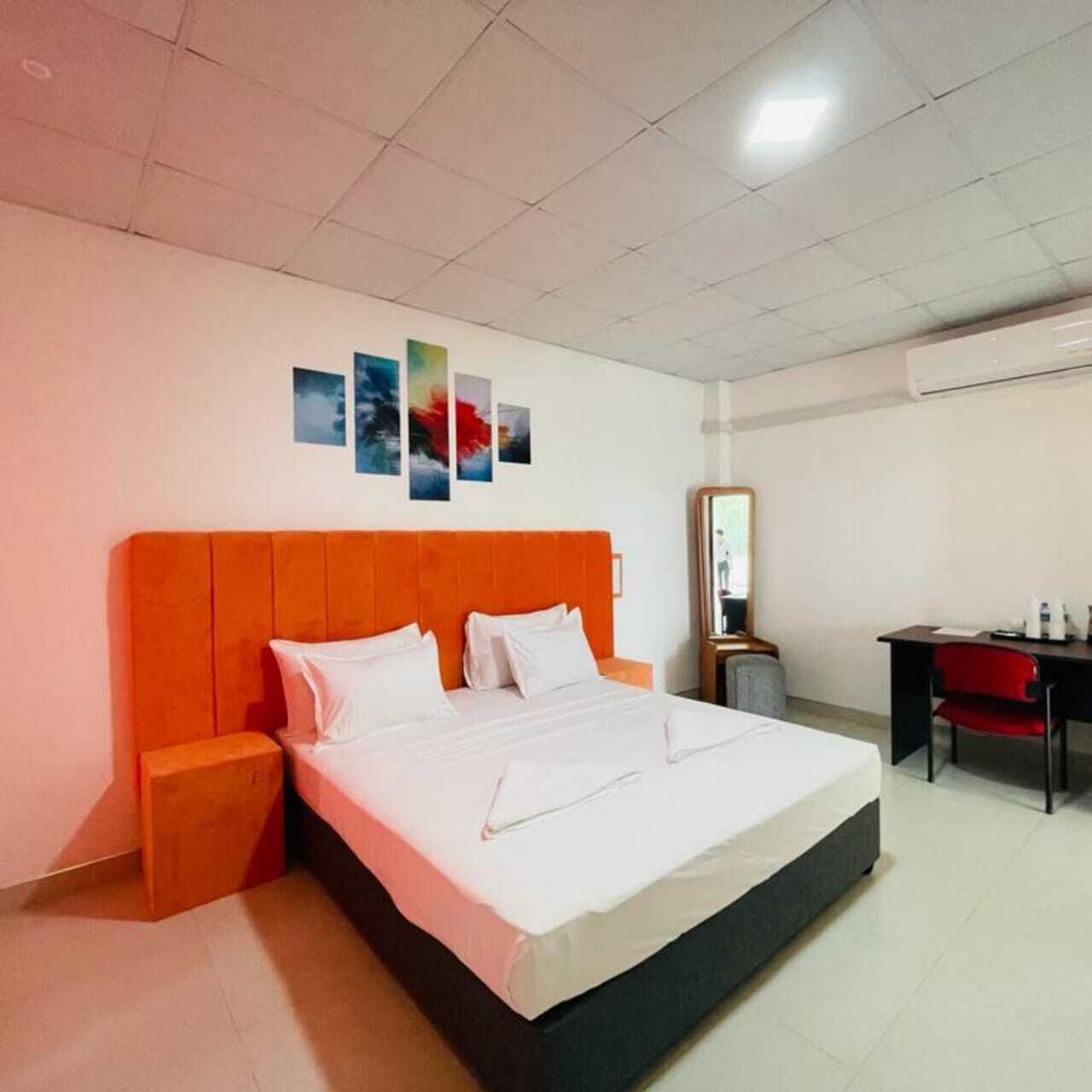 Ismattha hotel