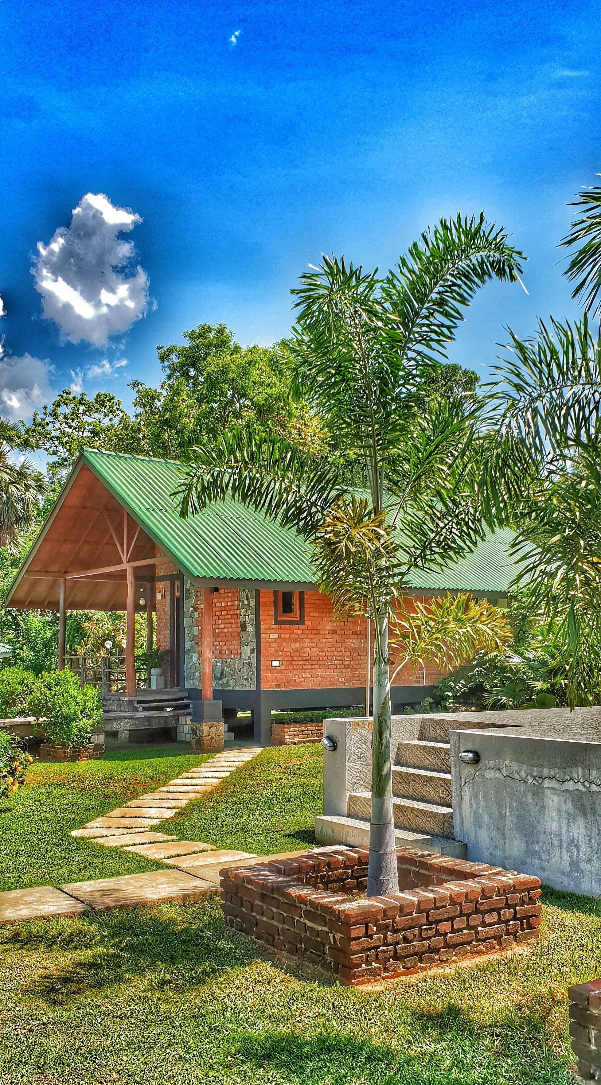 Saji-Sami Hotel
