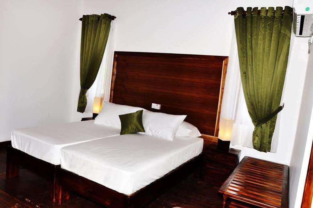 Naaval Hotel