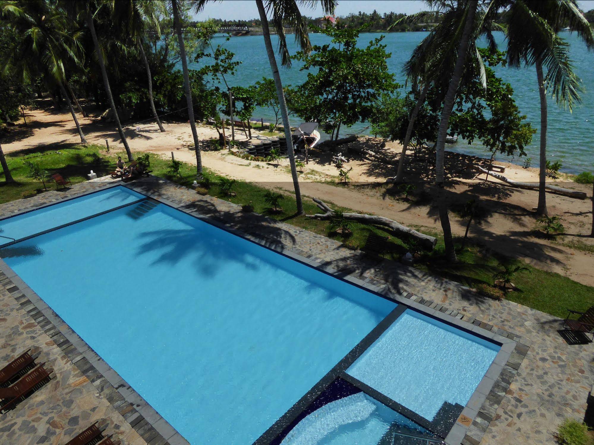 Riviera Resort