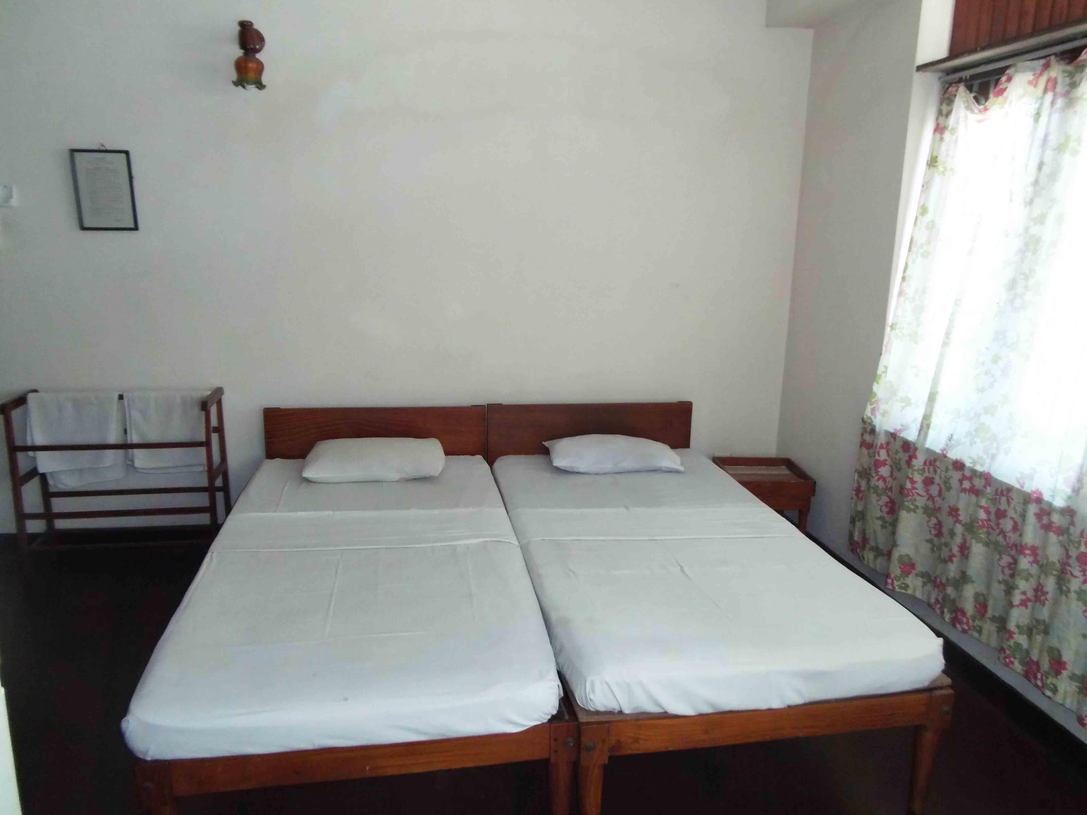 Chanuka Tourist  Guest House Colombo