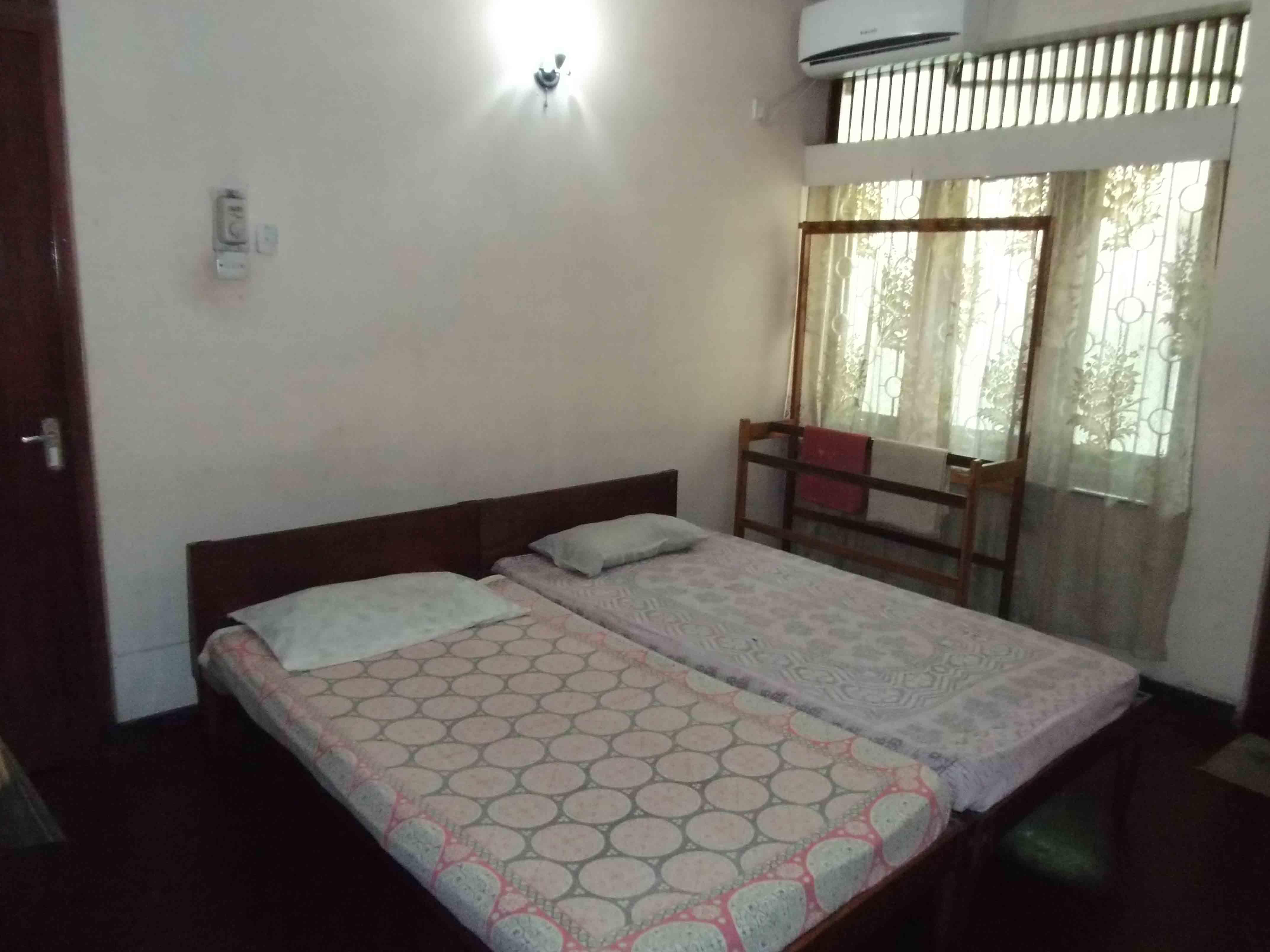 Chanuka Tourist  Guest House Colombo