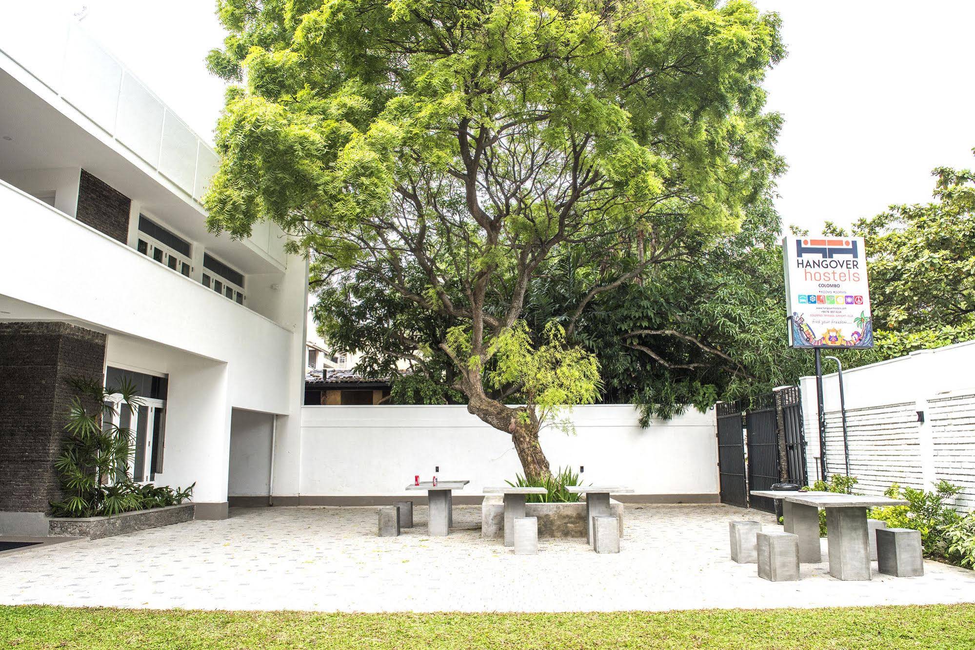 Hangover Hostels At Colombo