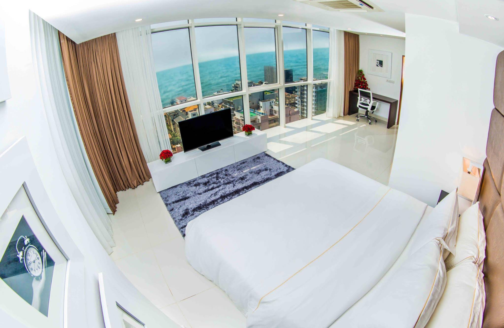 Platinum One Suites