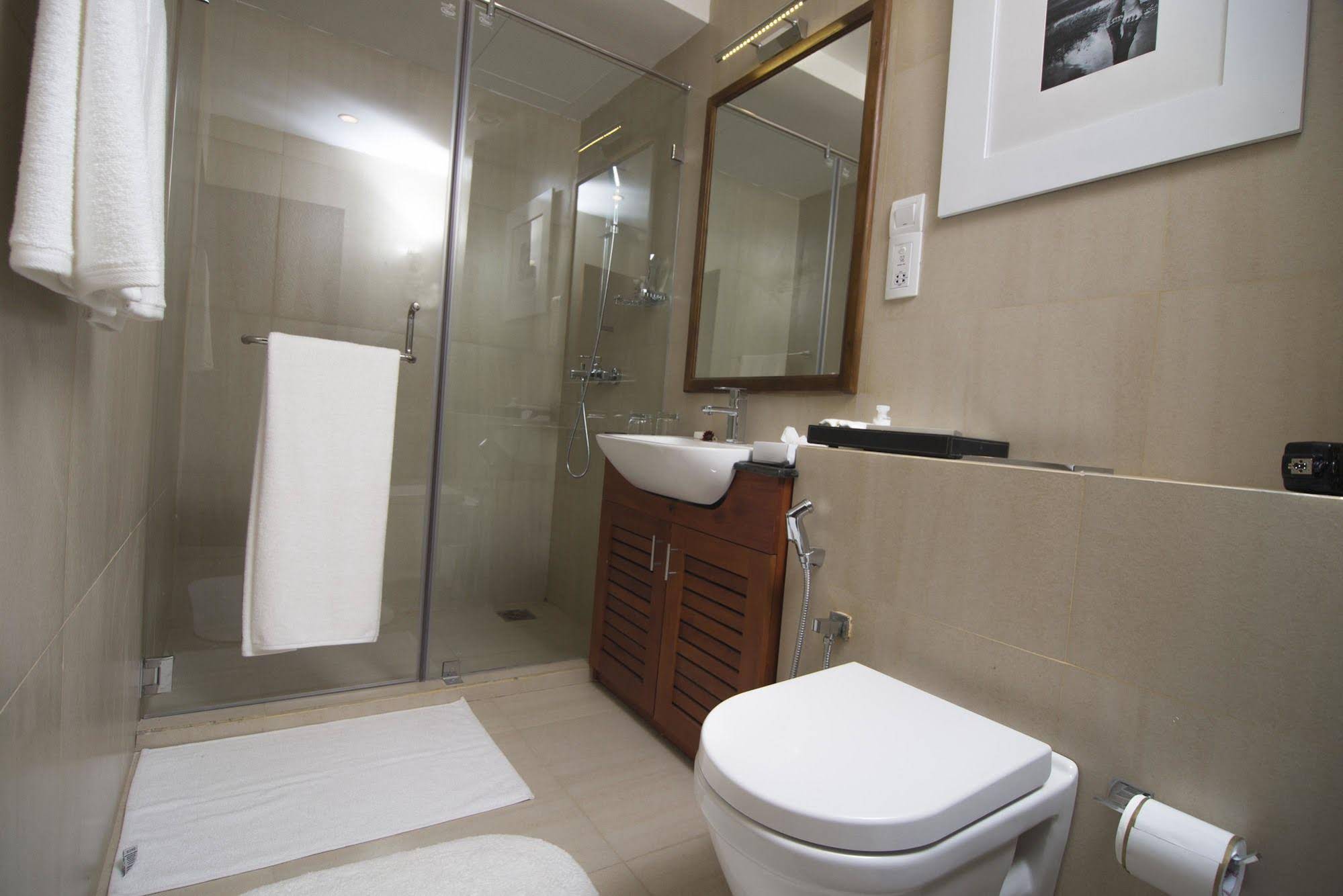 Platinum One Suites