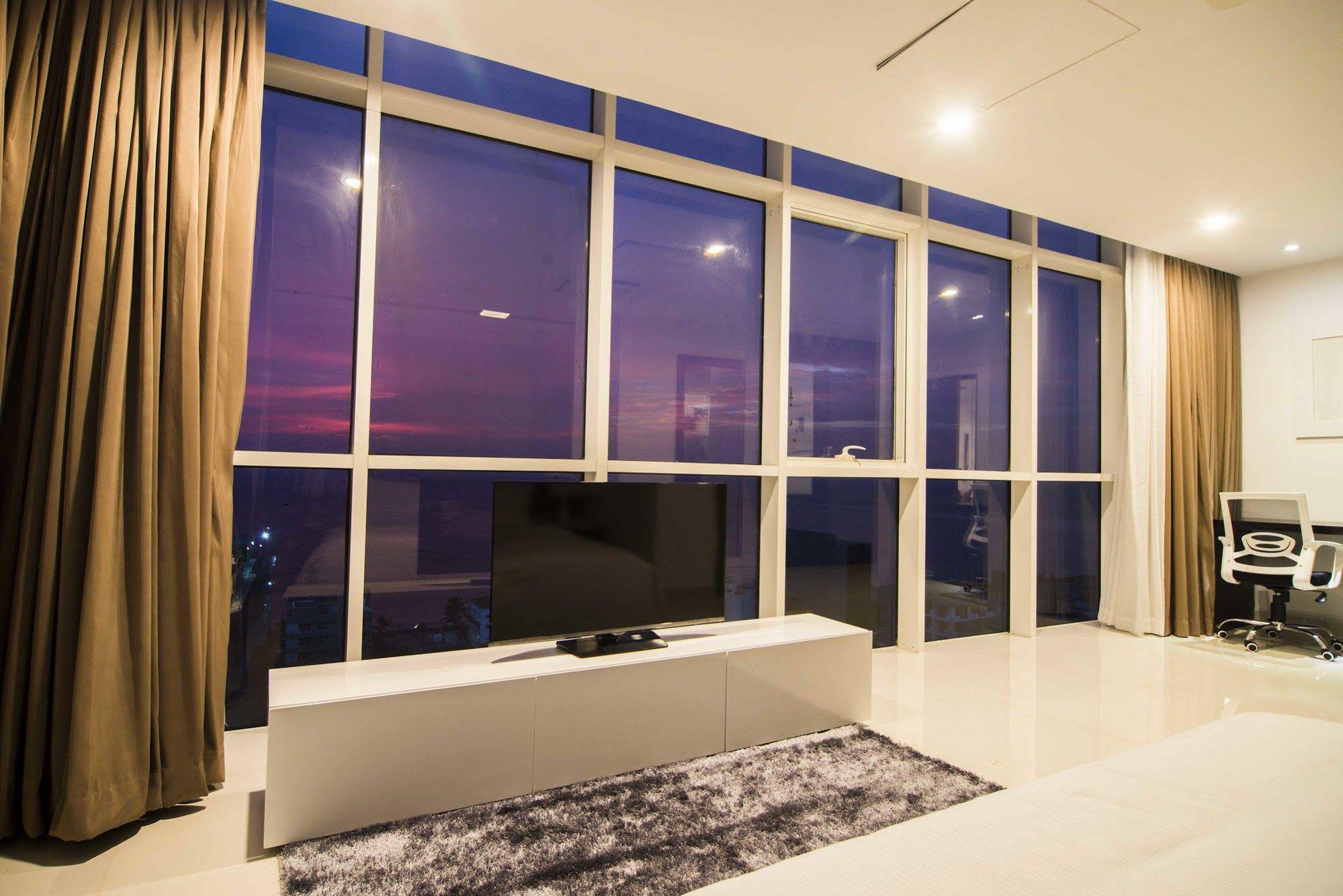 Platinum One Suites