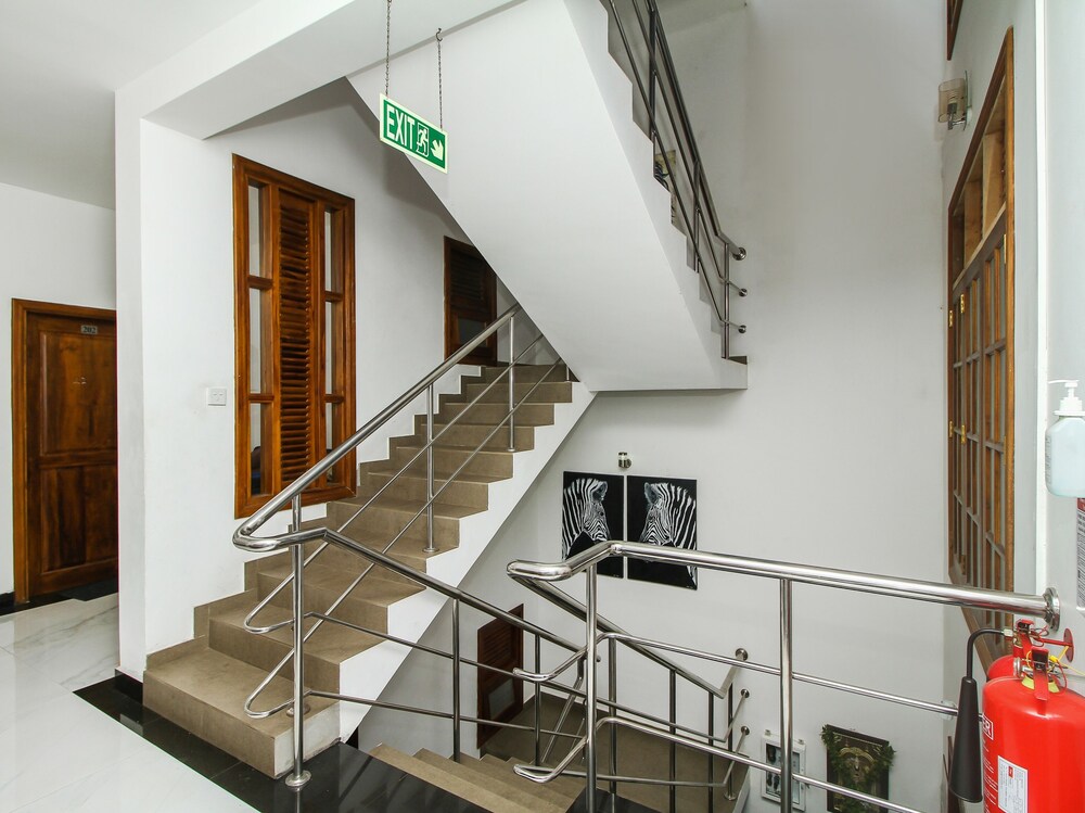 Victoria Palace. Lk by OYO Rooms