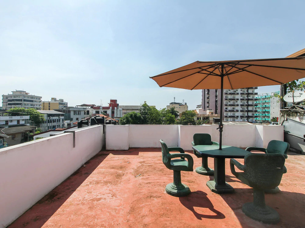 Victoria Palace. Lk by OYO Rooms